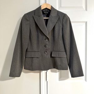 Women’s Kasper 3-Button Blazer with Tab Front Pant